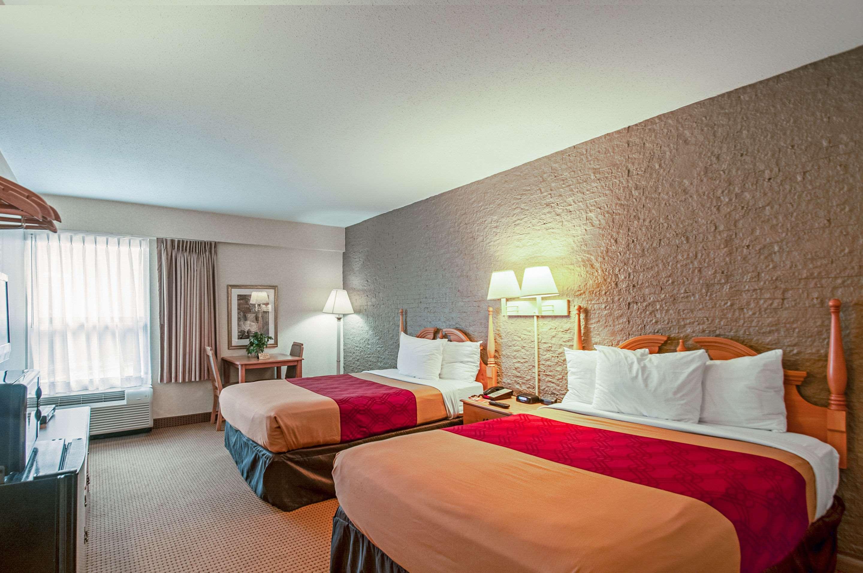Econo Lodge Metro Arlington Ngoại thất bức ảnh