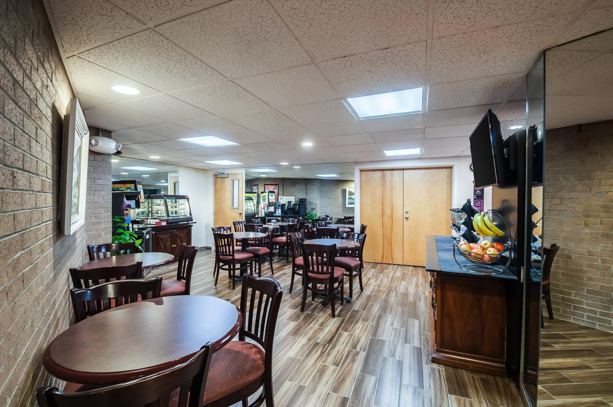 Econo Lodge Metro Arlington Ngoại thất bức ảnh
